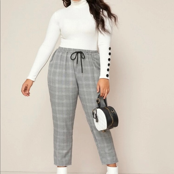 Plus Size Drawstring Pants - Picture 3 of 6